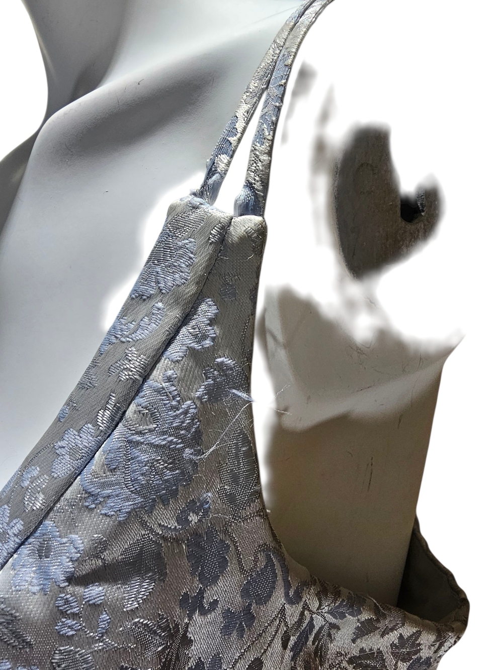 Elegant Silver-Gray Brocade Evening Dress - Picture 4 of 5
